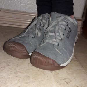 🍁New leather water resistant Keen size 9 womens